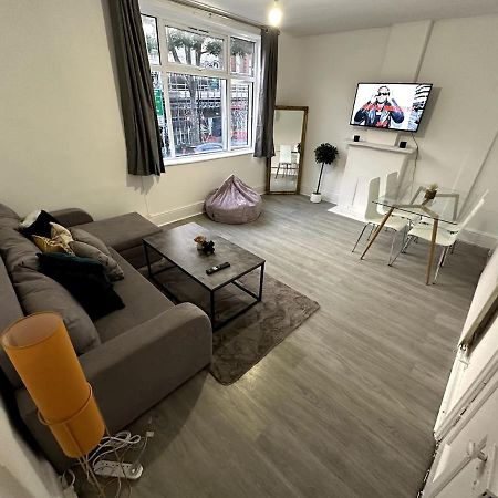 Wonderful 2 Bedroom On Tower Bridge London Exterior foto