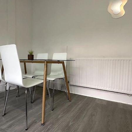 Wonderful 2 Bedroom On Tower Bridge London Exterior foto