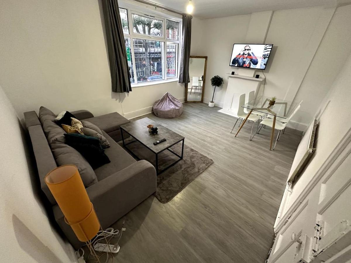 Wonderful 2 Bedroom On Tower Bridge London Exterior foto