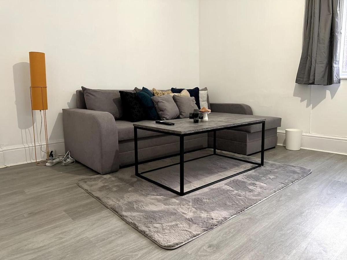 Wonderful 2 Bedroom On Tower Bridge London Exterior foto