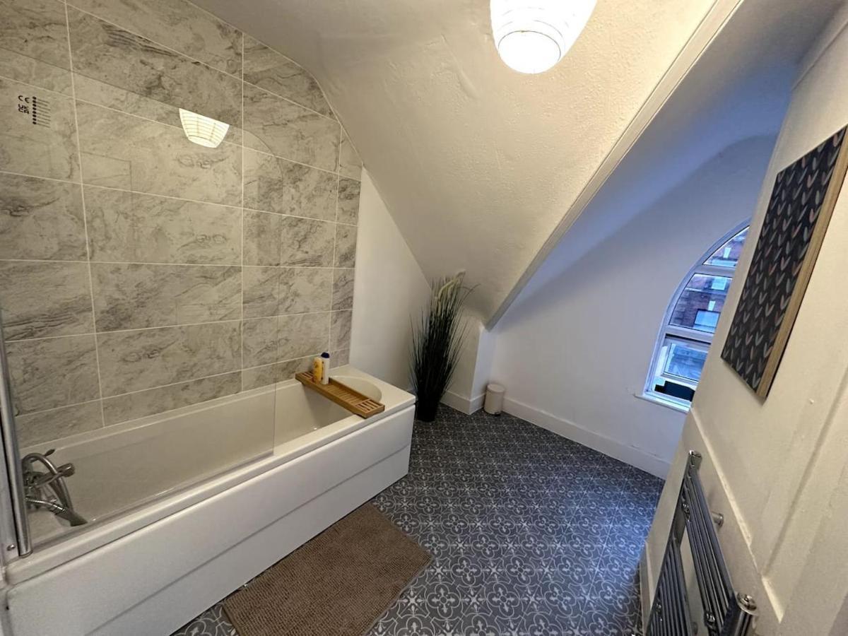 Wonderful 2 Bedroom On Tower Bridge London Exterior foto